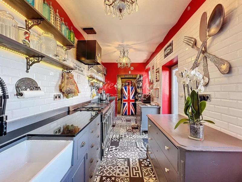 Villa - 160 m² - 5 pièces