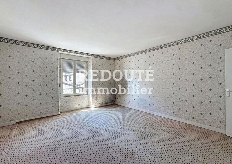 Maison - 228 m² - 8 pièces