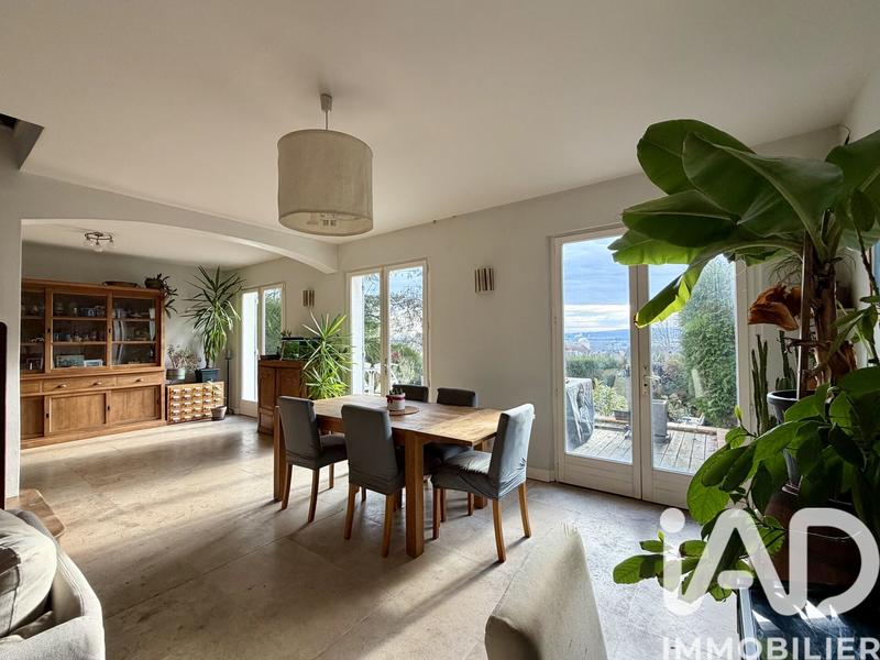 Maison - 160 m² - 8 pièces