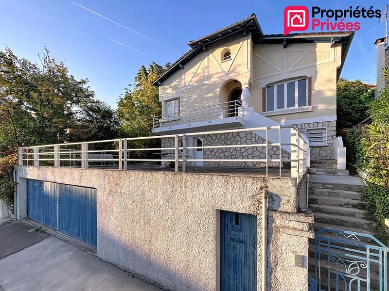 Maison - 171 m² - 6 pièces