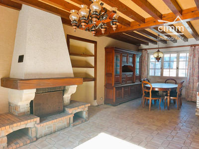 Maison traditionnelle - 186 m² - 7 pièces