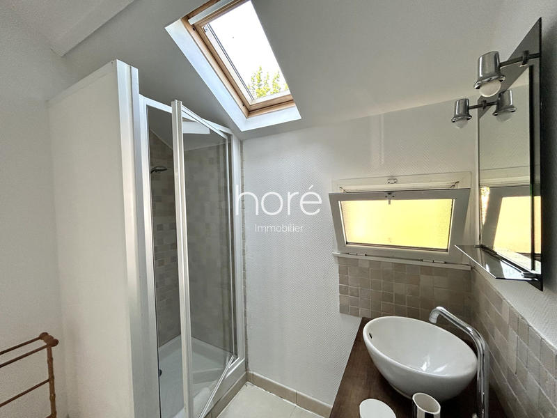 Maison - 282 m² - 11 pièces