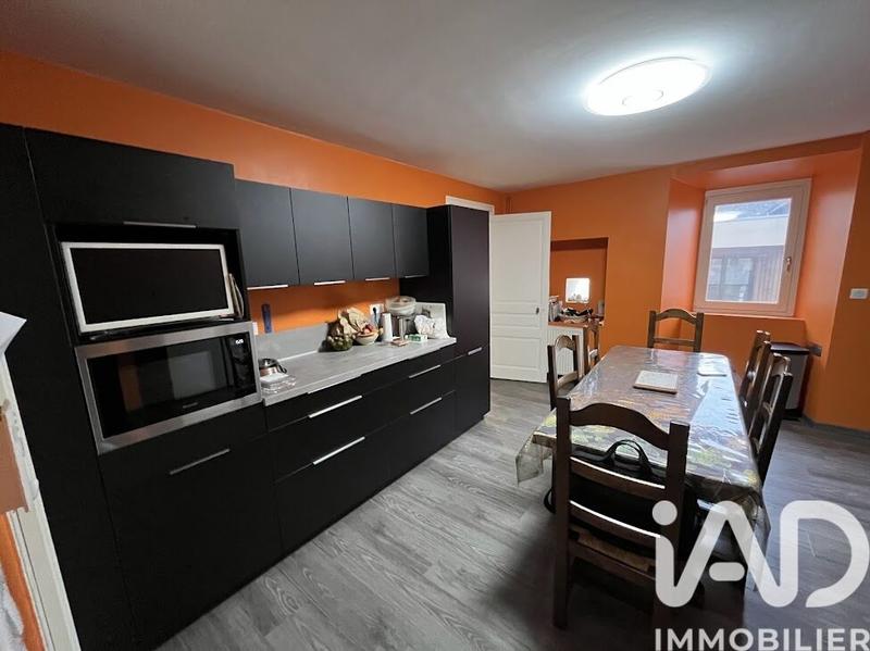 Maison de village - 181 m² - 7 pièces