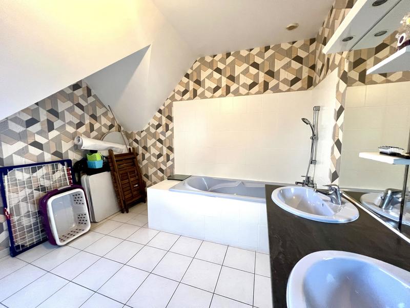 Maison - 144 m² - 6 pièces