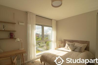 Chambre - 12 m² - 1 pièce