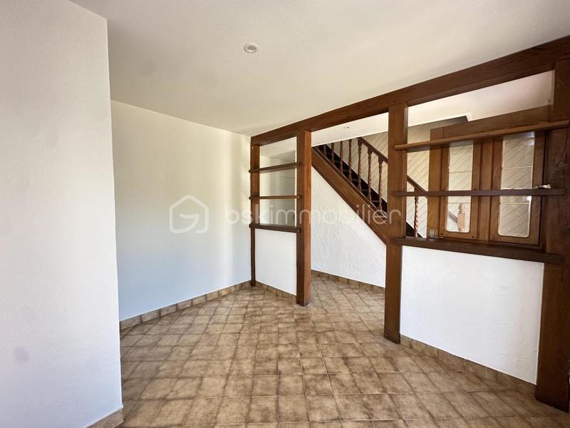 Maison - 207 m² - 7 pièces