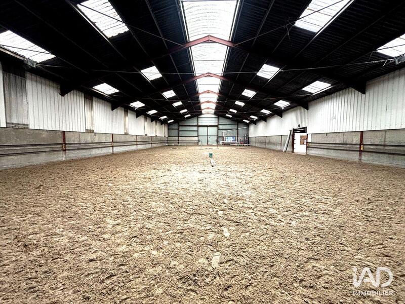 Local commercial - 8 310 m²