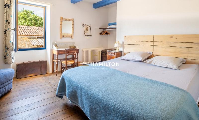 Propriété - 282 m² - 11 pièces