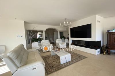 Maison - 435 m² - 7 pièces