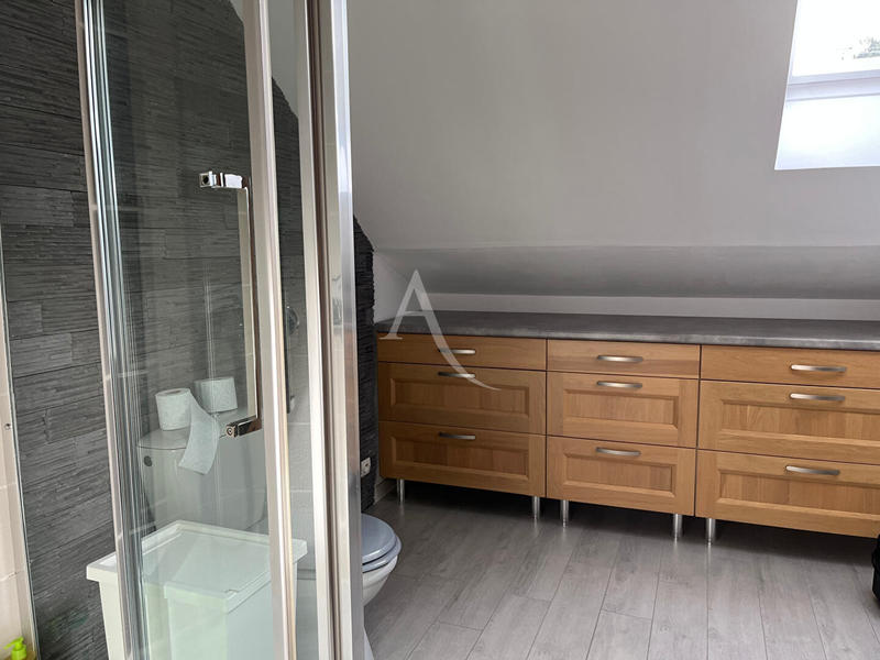 Maison - 140 m² - 8 pièces