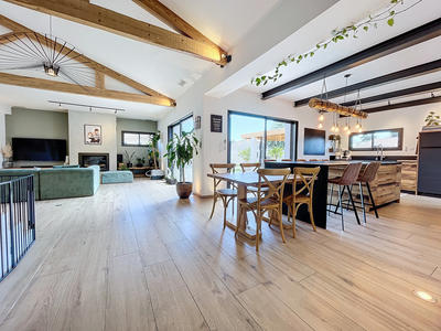 Villa - 200 m² - 8 pièces