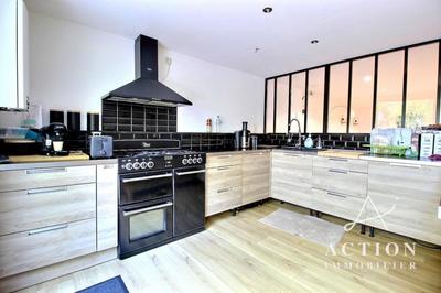 Maison - 134 m² - 5 pièces