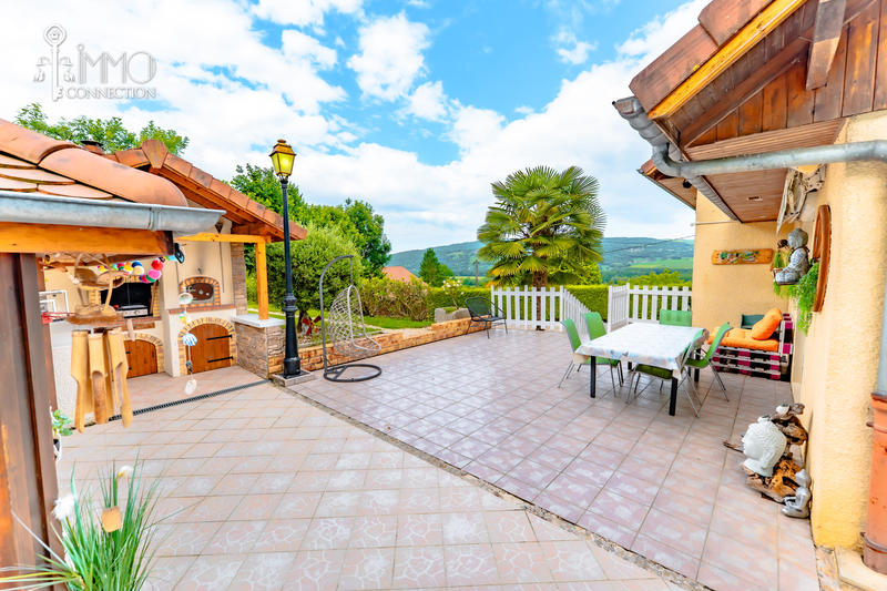 Villa - 167 m² - 6 pièces