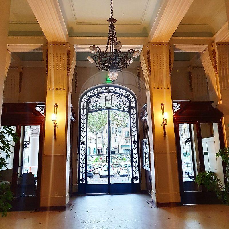 Appartement - 170 m² - 5 pièces