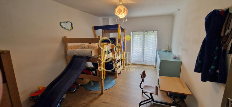 Maison - 205 m² - 7 pièces