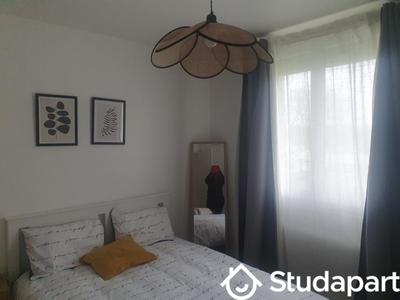 Chambre - 64 m² - 1 pièce