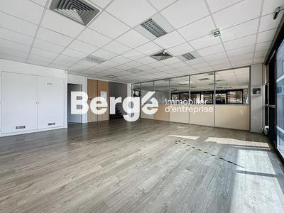 Bureau - 1 253 m²