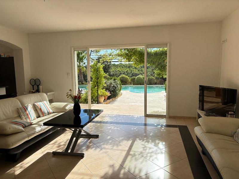 Villa - 142 m² - 6 pièces