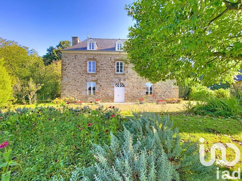 Maison - 219 m² - 6 pièces