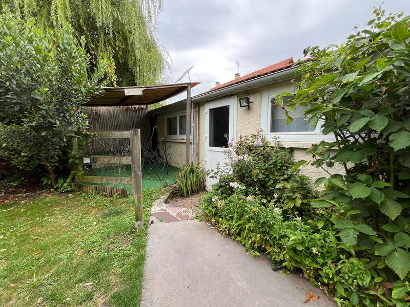 Maison - 161 m² - 8 pièces