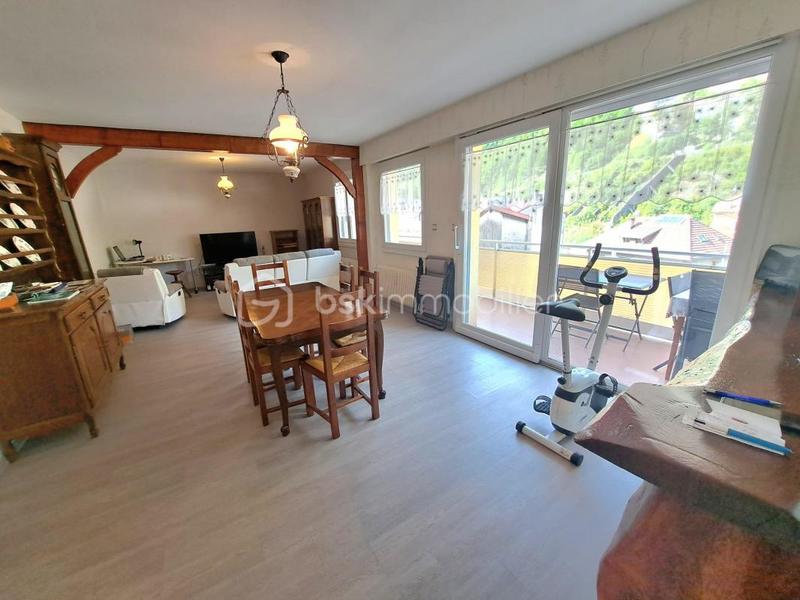 Appartement - 82 m² - 5 pièces