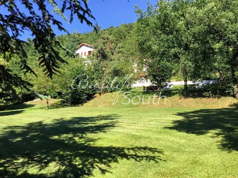 Gîte - 560 m² - 20 pièces