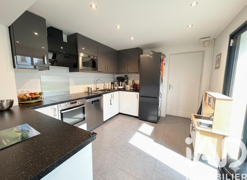 Maison - 144 m² - 6 pièces