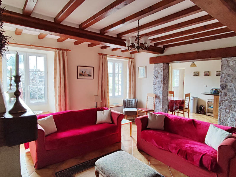 Maison - 104 m² - 5 pièces