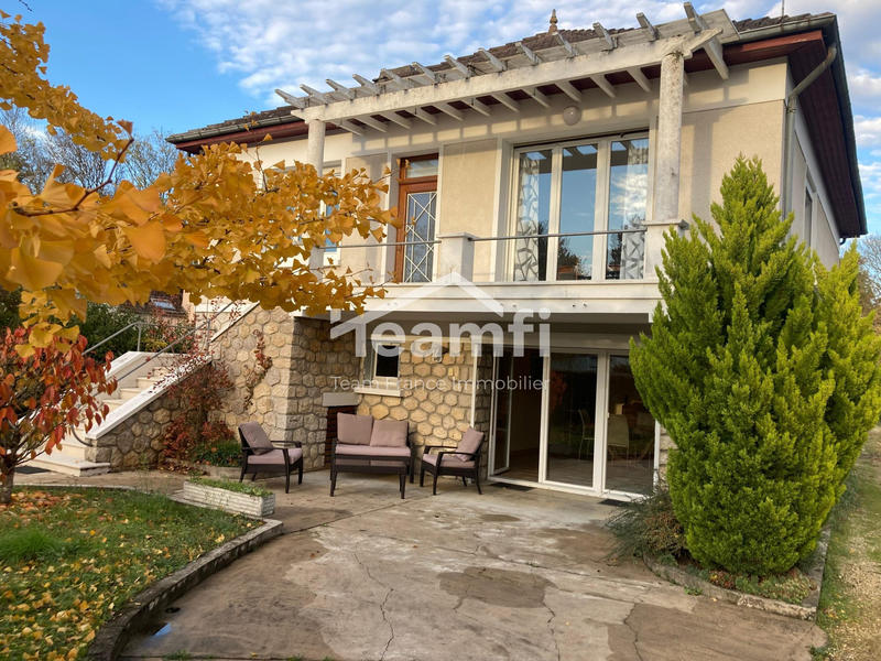 Maison - 180 m² - 5 pièces