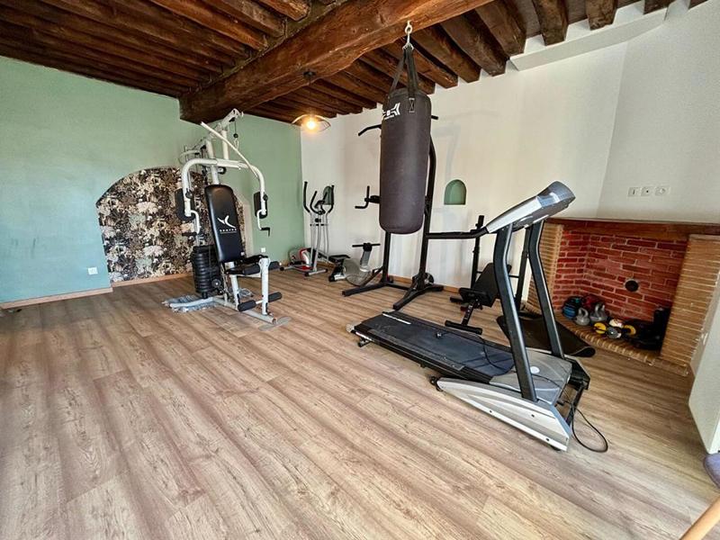 Maison - 230 m² - 8 pièces