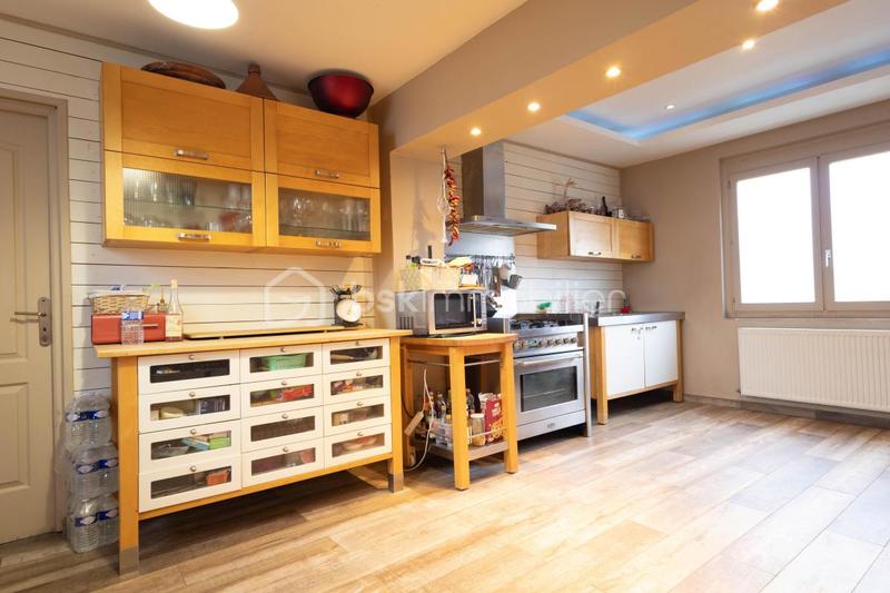 Maison de ville - 204 m² - 7 pièces