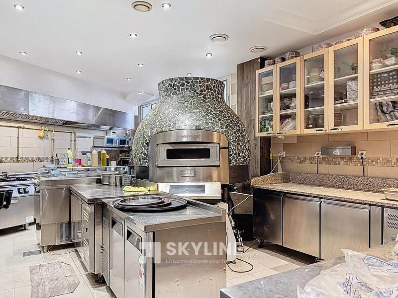 Fonds de commerce - Magasins - 200 m²