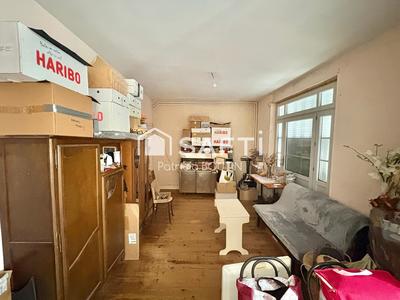 Local commercial - 255 m² - 9 pièces