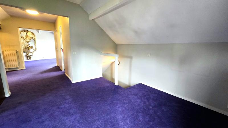 Maison - 384 m² - 11 pièces