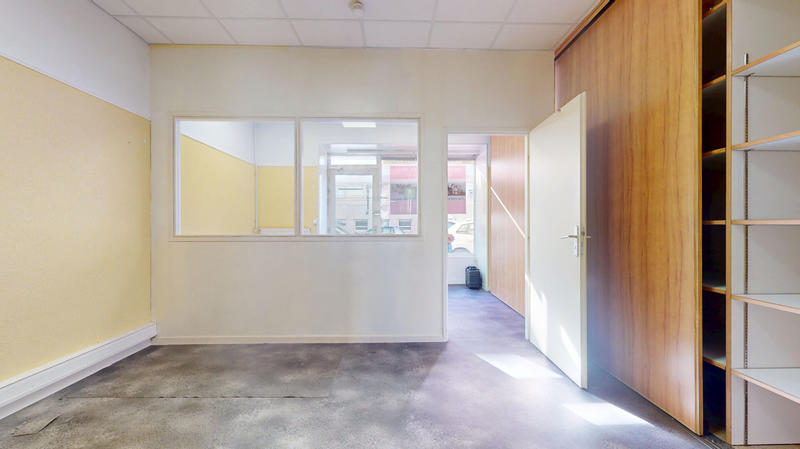 Local commercial - 104 m² - 5 pièces