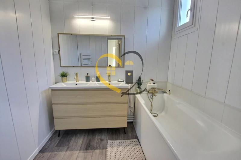 Maison - 94 m² - 4 pièces