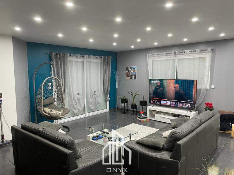 Maison - 182 m² - 7 pièces