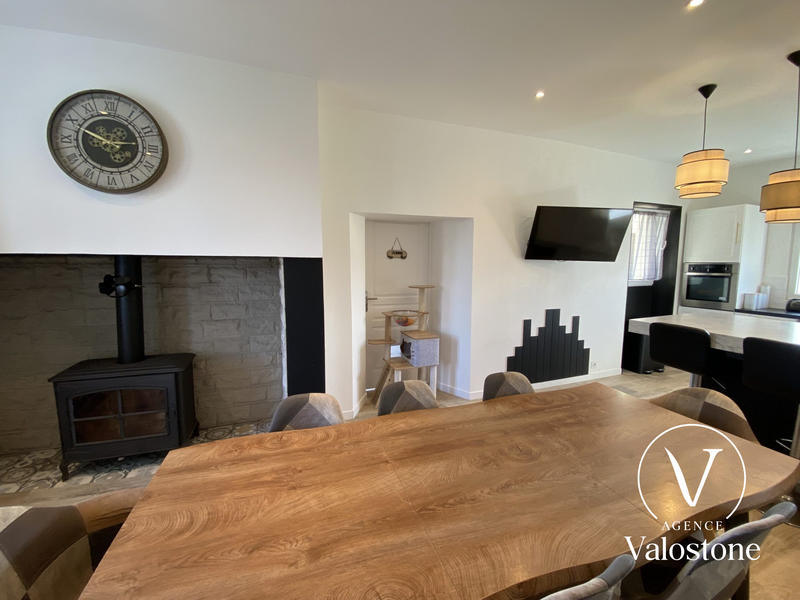 Maison - 198 m² - 6 pièces