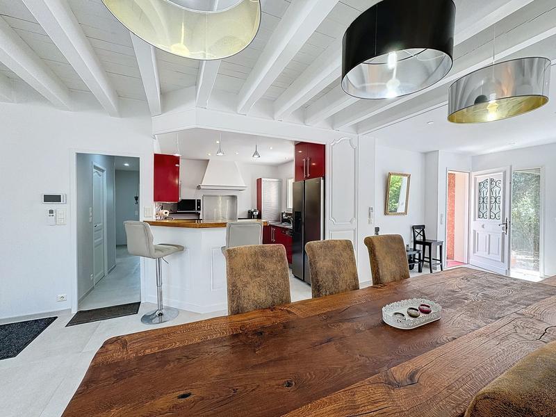 Villa - 190 m² - 8 pièces