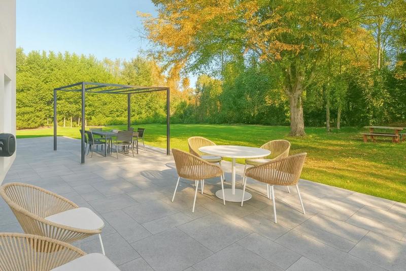 Propriété - 485 m² - 11 pièces