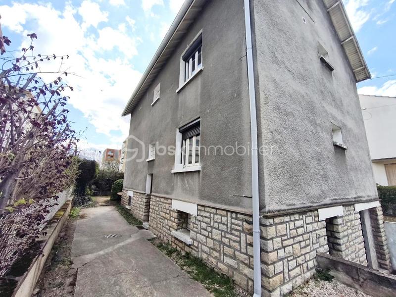 Maison en pierre - 270 m² - 13 pièces