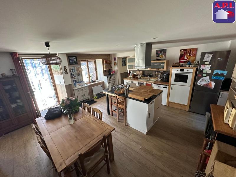 Maison - 103 m² - 4 pièces