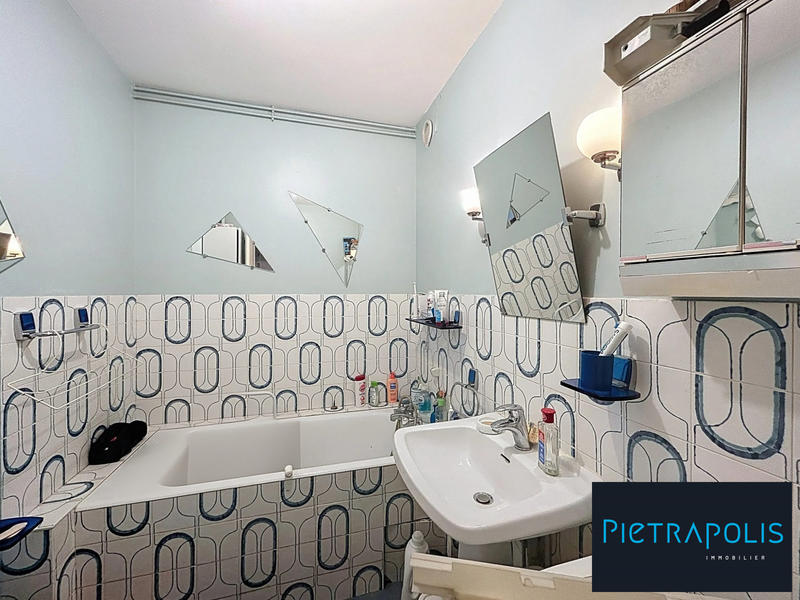 Appartement - 95 m² - 5 pièces