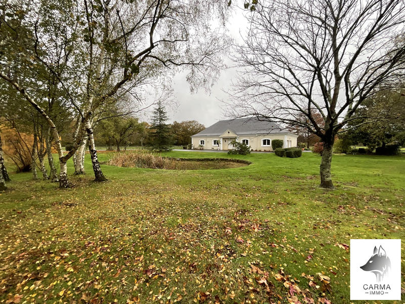 Maison ancienne - 385 m² - 8 pièces