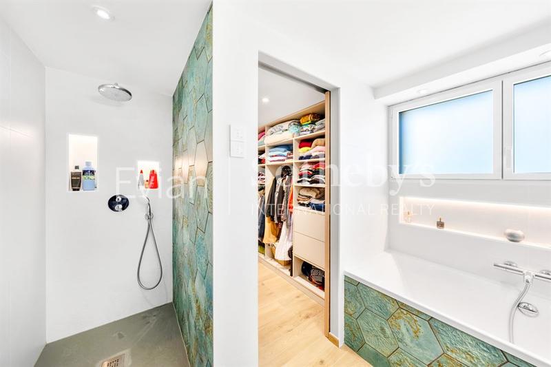 Maison - 400 m² - 14 pièces