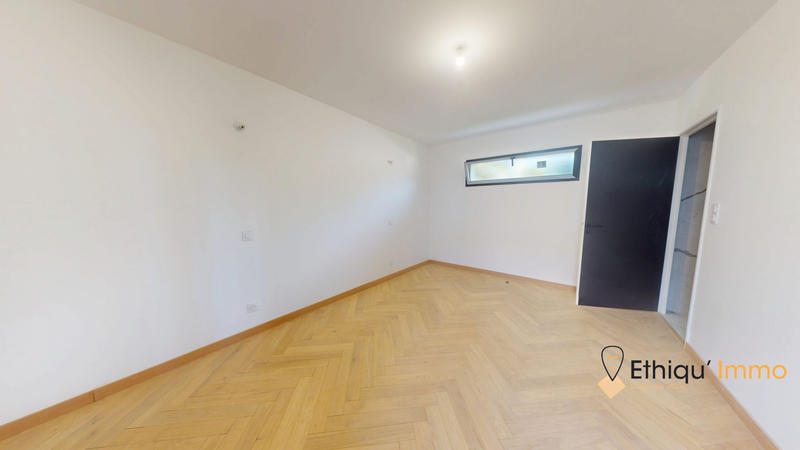 Maison contemporaine - 265 m² - 5 pièces