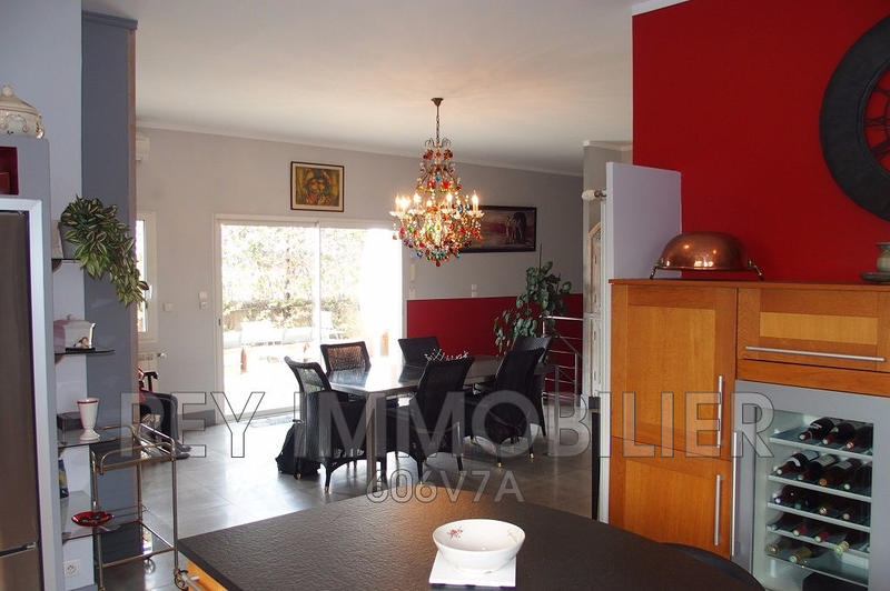 Villa - 169 m² - 6 pièces