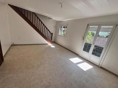 Château - 106 m² - 5 pièces