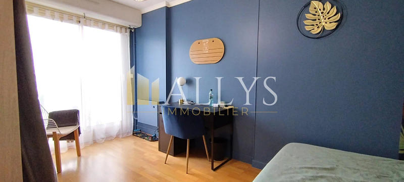 Appartement - 81 m² - 4 pièces