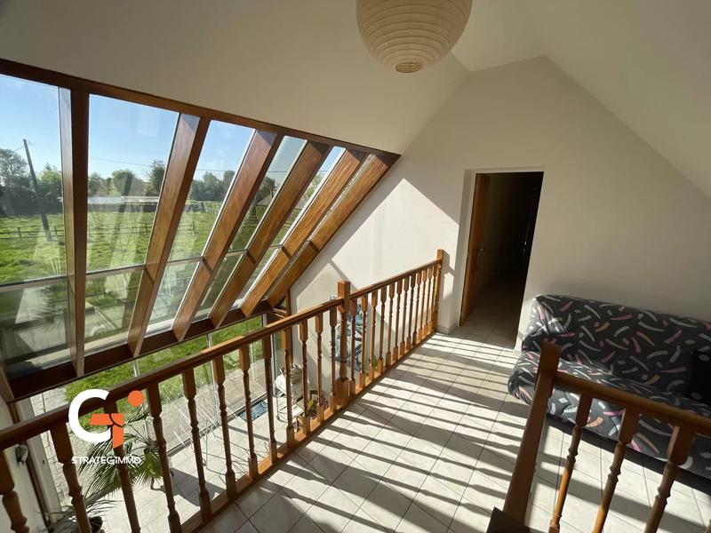 Maison - 220 m² - 8 pièces